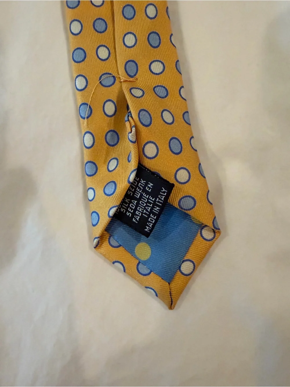 Men's Yellow Dot Silk Tie - Classic Polka Dot Pattern